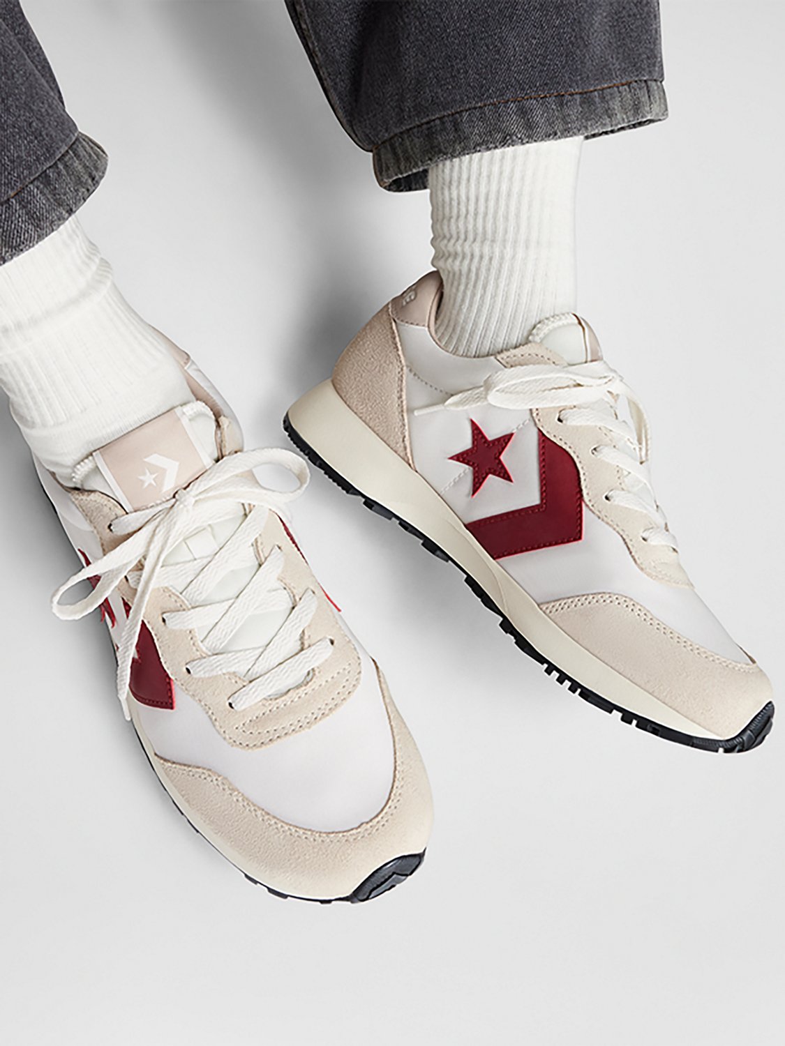 Converse Mens' Omega Trainer Shoes - view number 7
