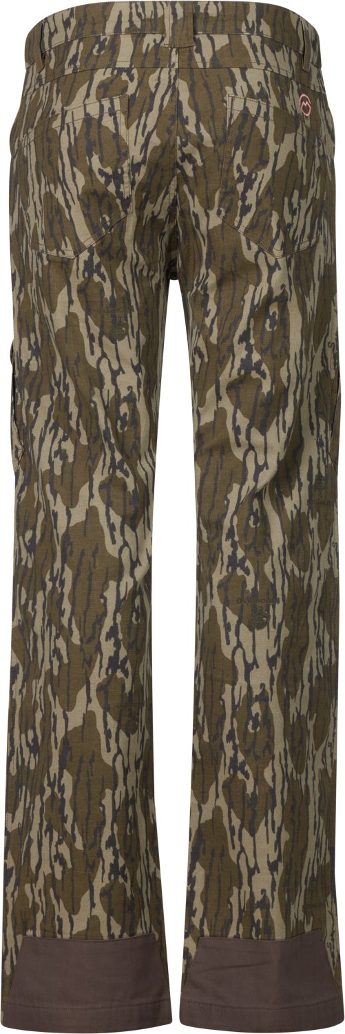 Magellan Outdoors Hunt Gear Women's Stonewell 7-Pocket Twill Cargo Pants - view number 2