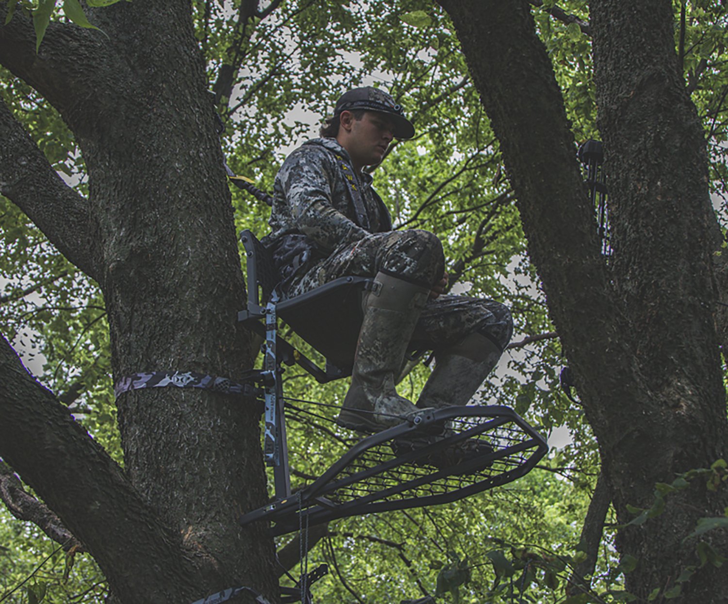 Hawk Cruzer Hang On Treestand - view number 2