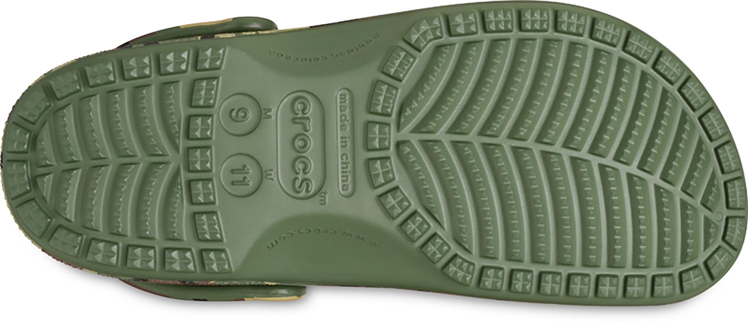 Crocs Adults' Classic Camo Clog - view number 6