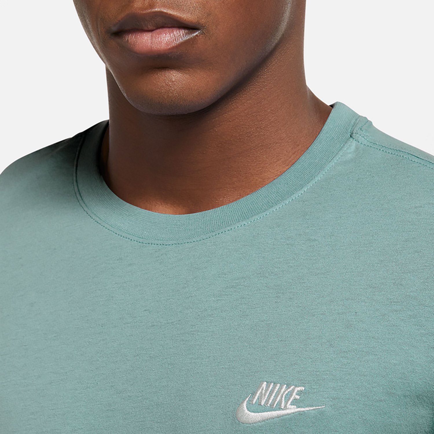 Nike Men's Sportswear Club Graphic T-shirt - view number 3
