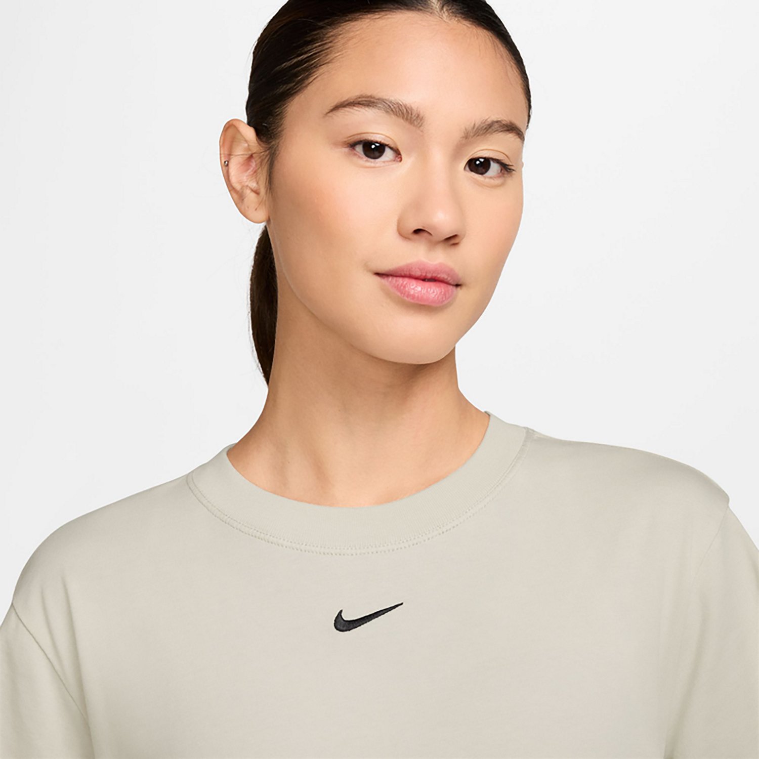 Nike Women's NSW Essential BF LBR Short Sleeve Shirt - view number 3