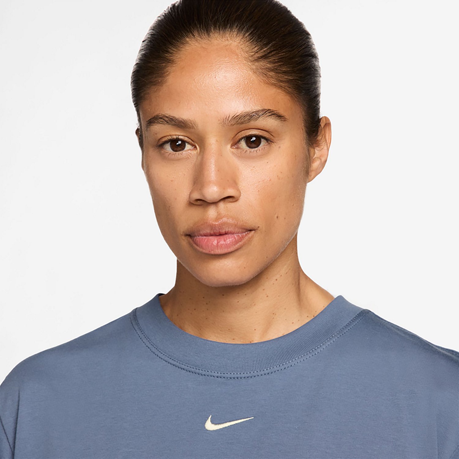 Nike Women's NSW Essential BF LBR Short Sleeve Shirt - view number 3