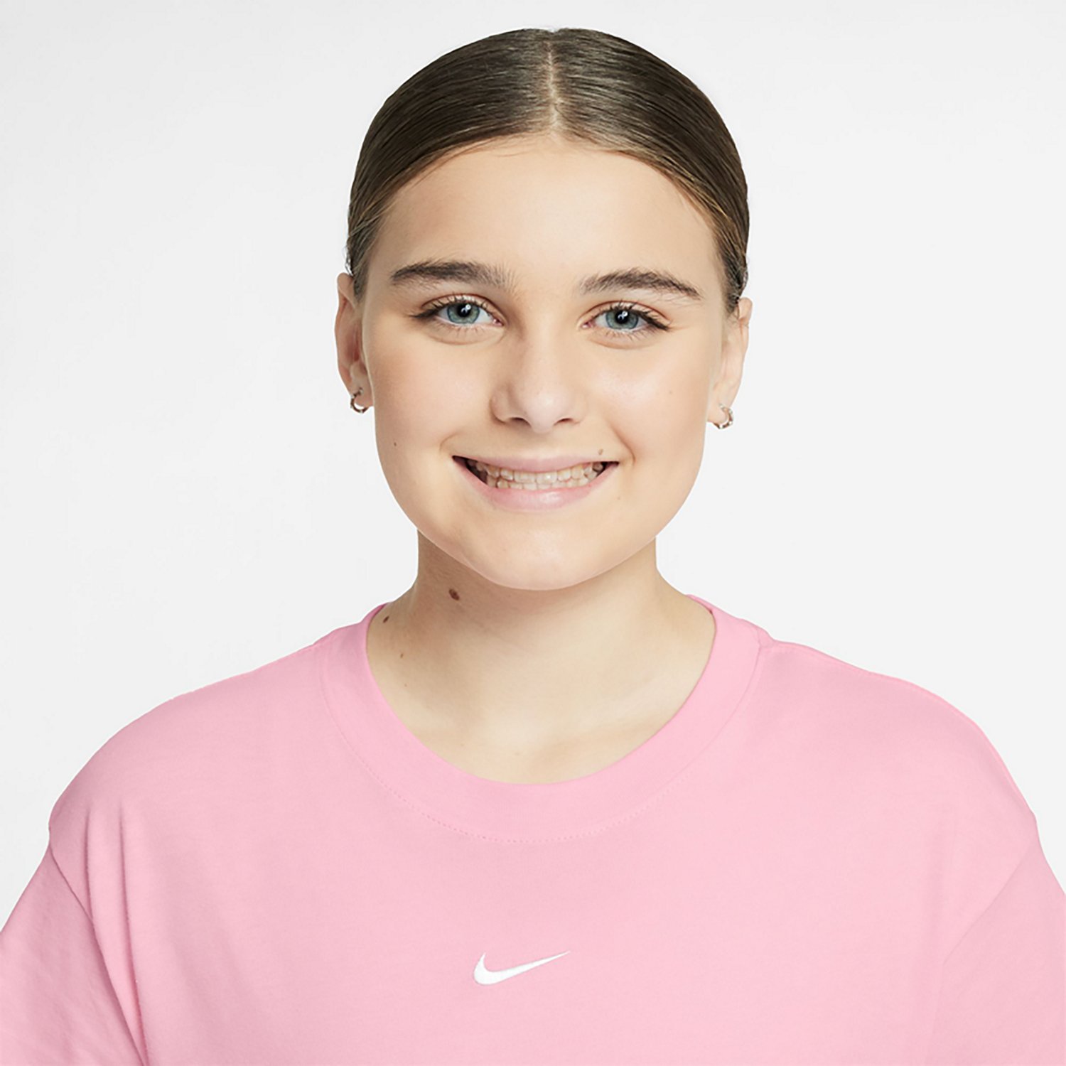Nike Girls' Sportswear Essential Boxy Short Sleeve T-shirt - view number 3