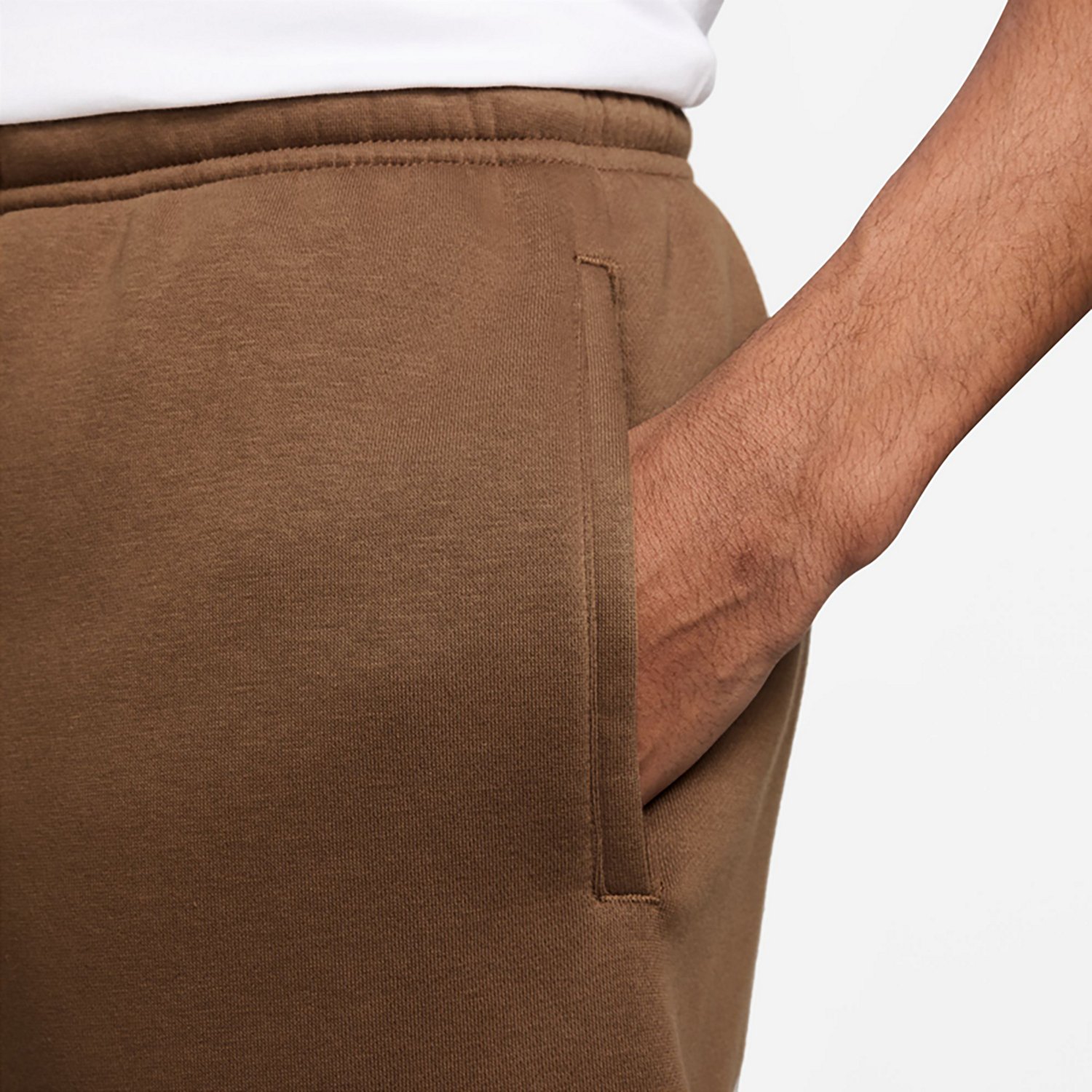 Nike Men's Club Brushed Fleece Graphic Shorts 7 in. - view number 4