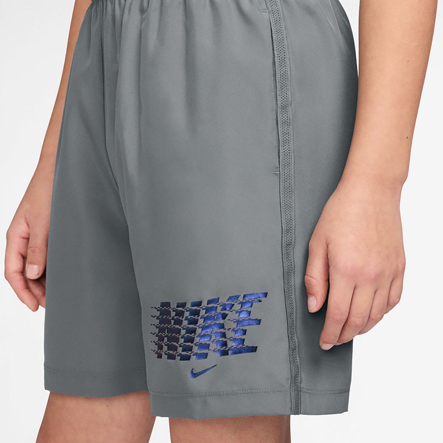Nike Boys' Multi Bold Woven Shorts 6 in. - view number 3