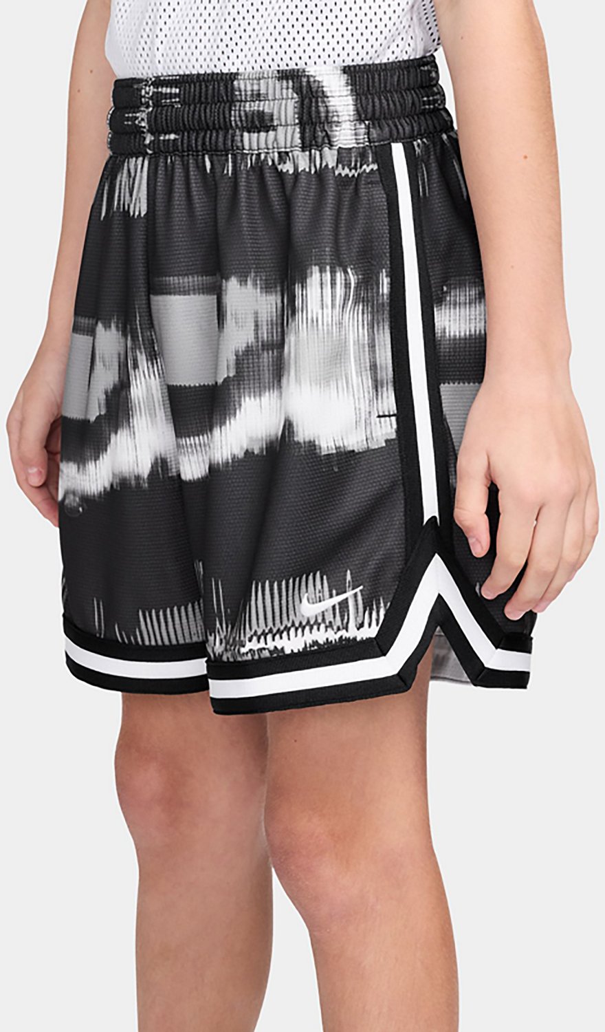 Nike Boys' Dri-FIT DNA Glitch Shorts 5 in. - view number 3