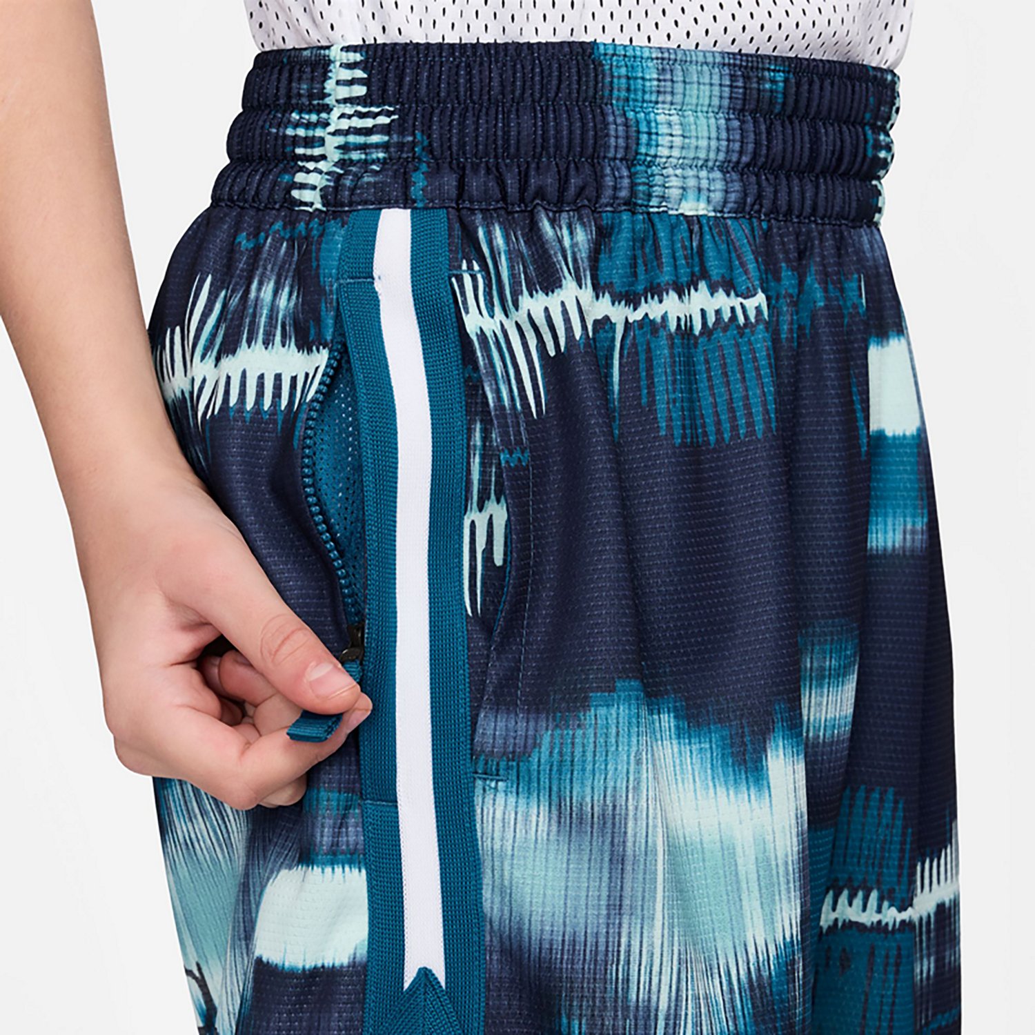 Nike Boys' Dri-FIT DNA Glitch Shorts 5 in. - view number 4