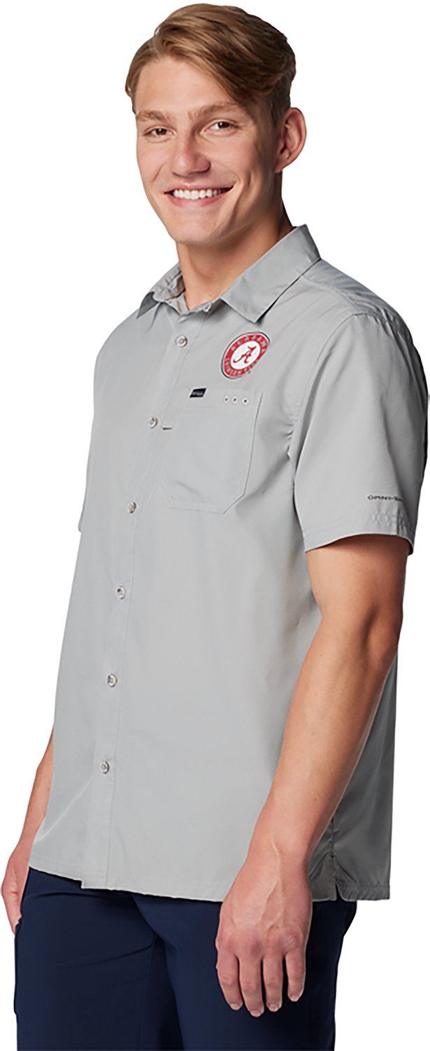 Columbia Sportswear Men's University of Alabama Logo Slack Tide Camp Short Sleeve T-Shirt - view number 3