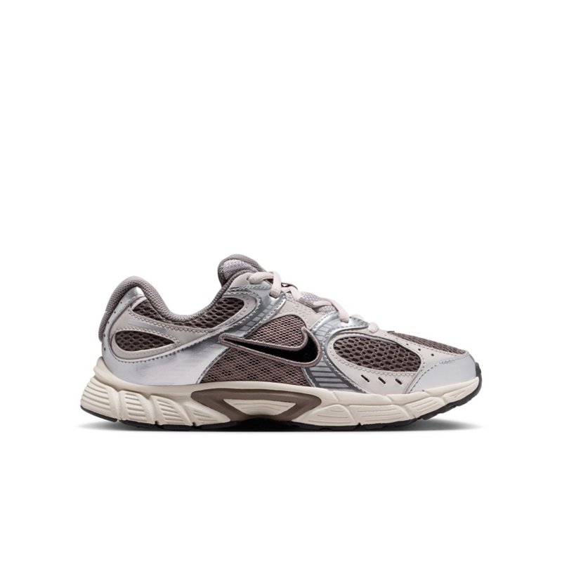 Nike Kids' Grade Sc… - image