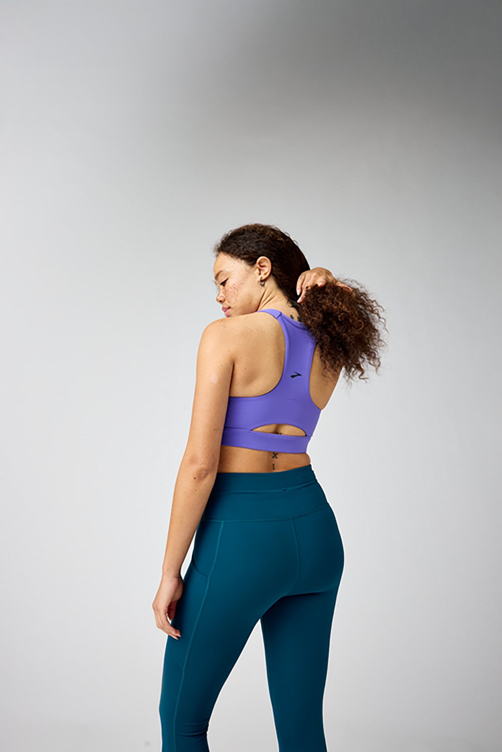 Brooks Women’s Luxe Pocket Sports Bra - view number 2