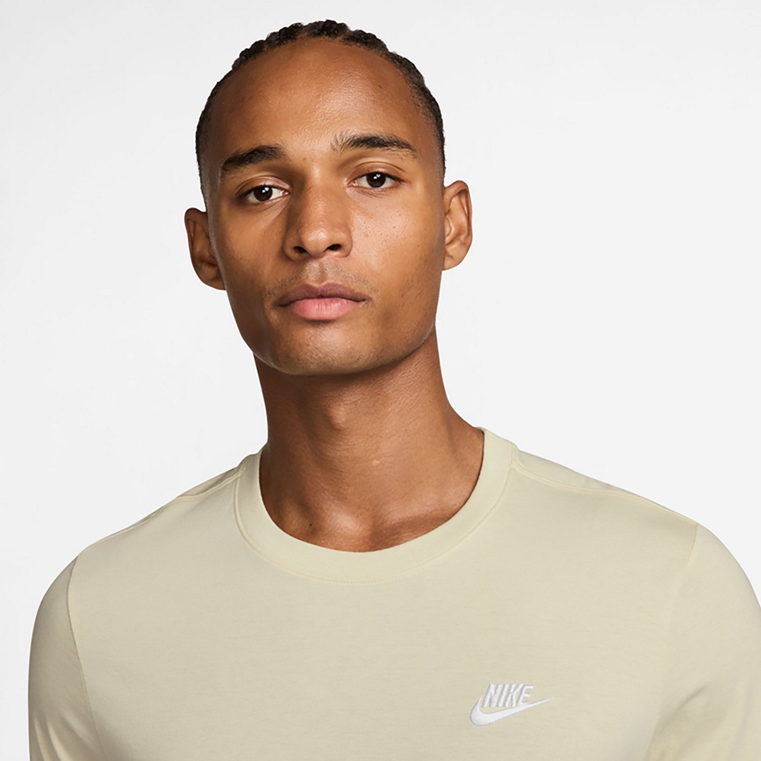 Nike Men's Sportswear Club Graphic T-shirt - view number 3