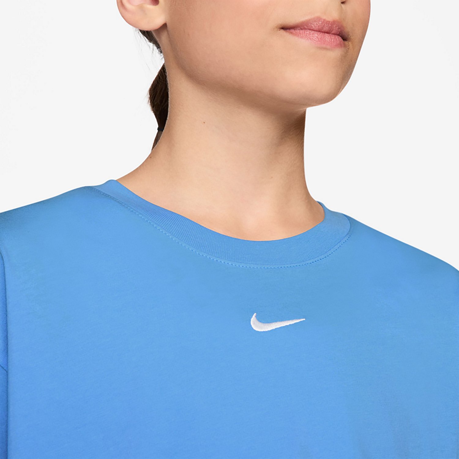 Nike Girls' Sportswear Essential Boxy Short Sleeve T-shirt - view number 3