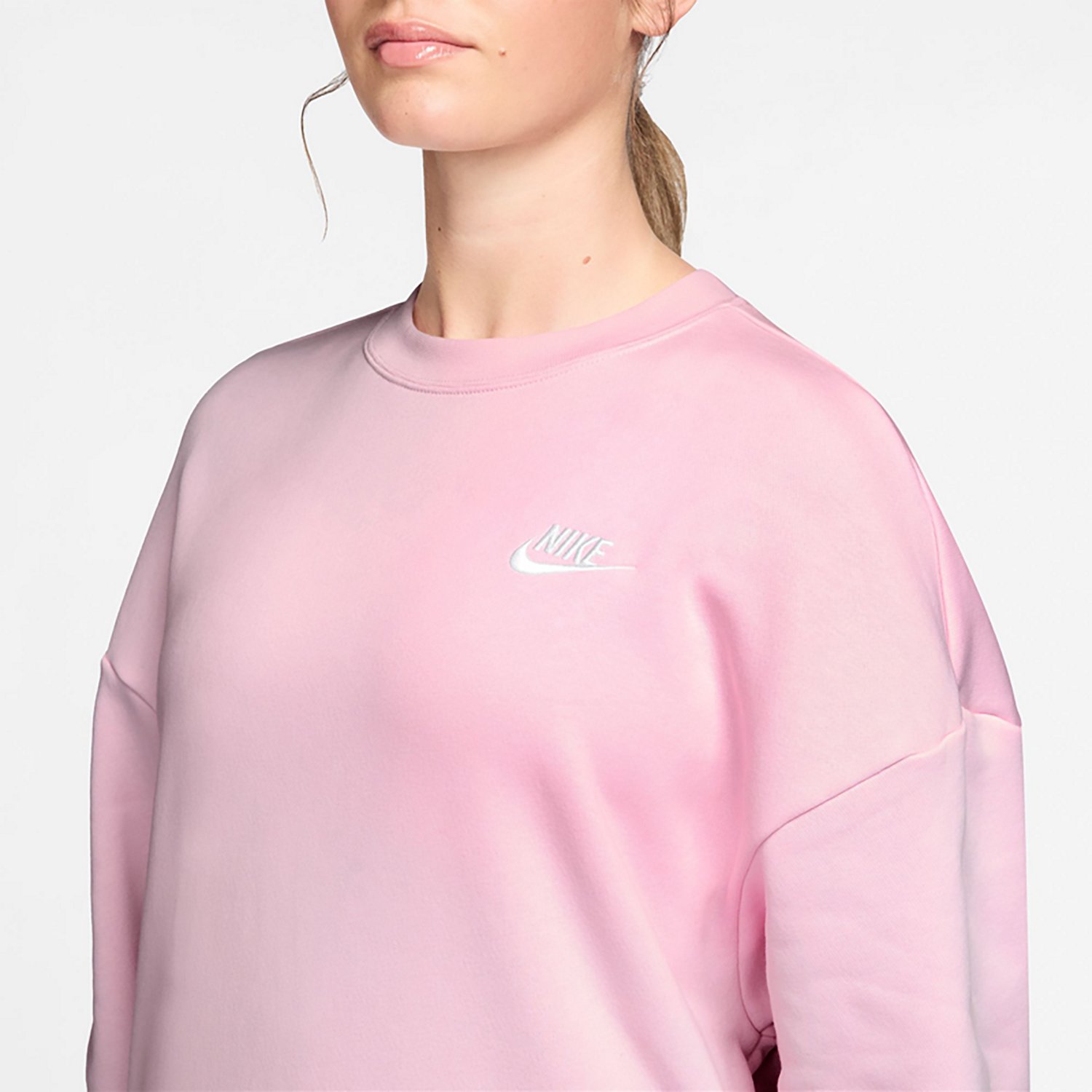 Nike Women's Sportswear Clube Fleece Loose Crew-Neck Sweatshirt - view number 3