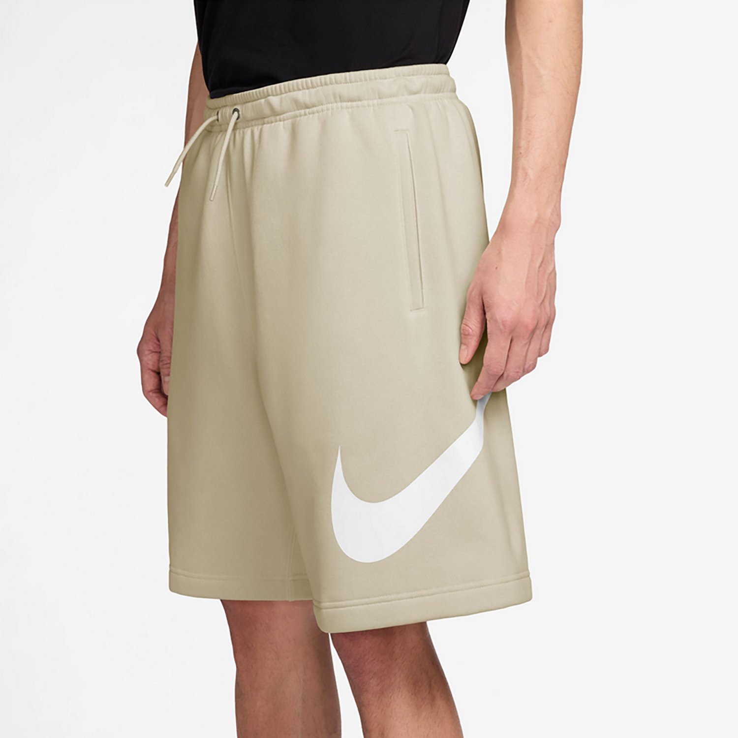 Nike Men's Club Brushed Fleece Graphic Shorts 7 in. - view number 3