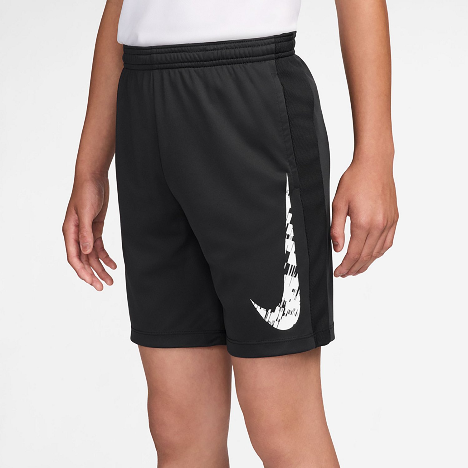 Nike Boys' Dri-FIT Trophy23 Shorts 5 in. - view number 3