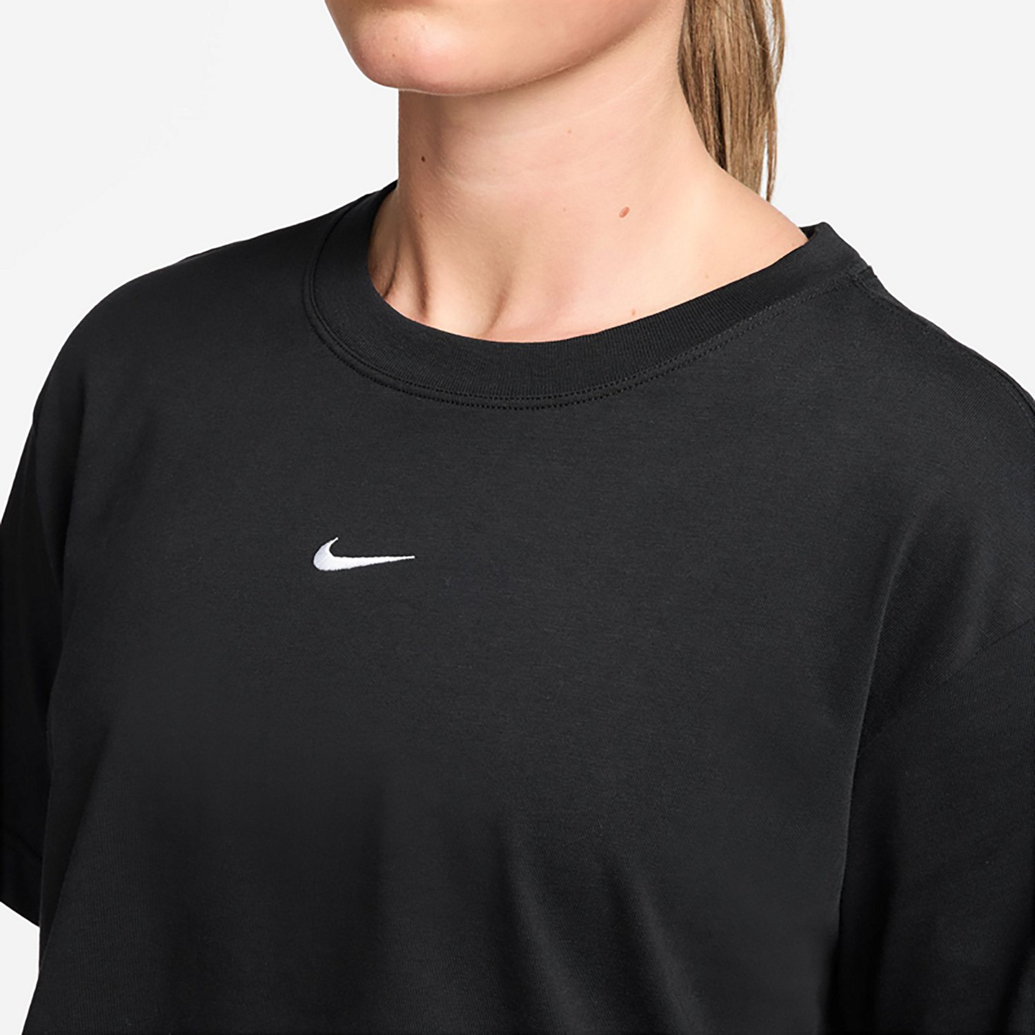 Nike Women's Nike Sportswear Classic Crop Short Sleeve T-shirt - view number 3