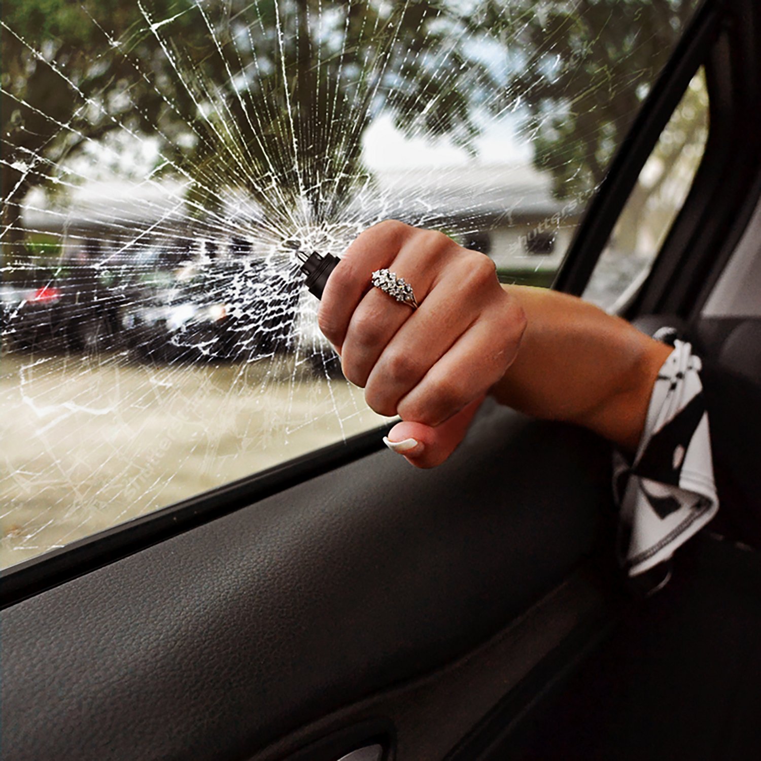 Guard Dog Security ResQ Window Breaker and Seatbelt Cutter Keychain - view number 3