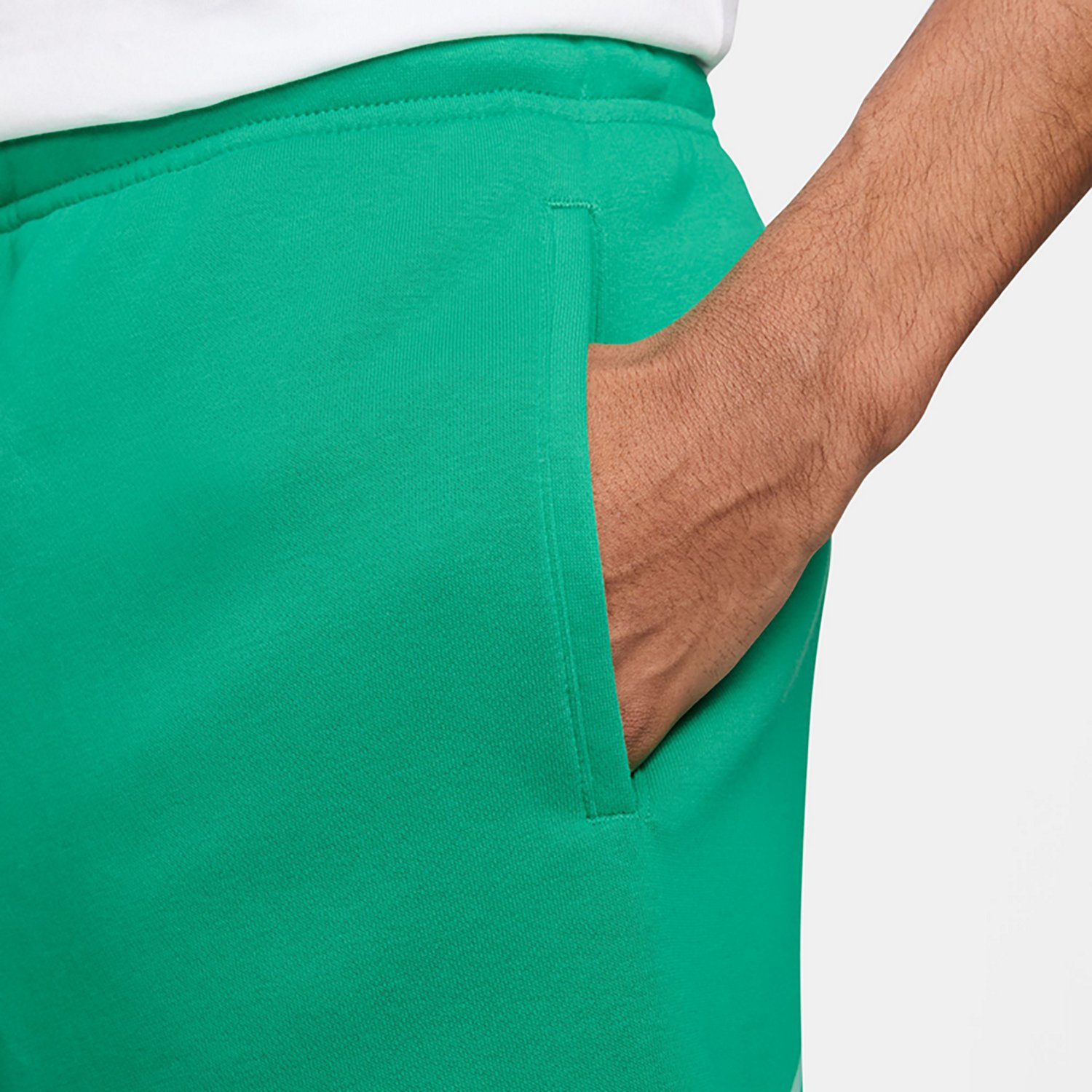 Nike Men's Club Brushed Fleece Graphic Shorts 7 in. - view number 4