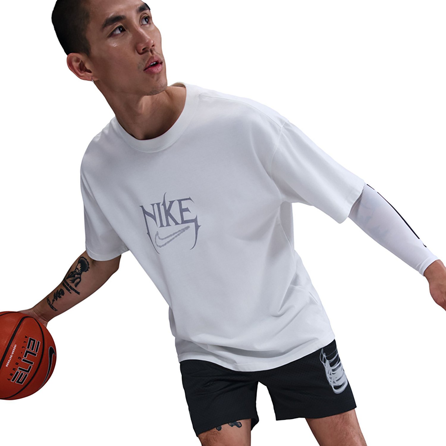 Nike Men's Dri-FIT Mesh Basketball Shorts 5 in - view number 5