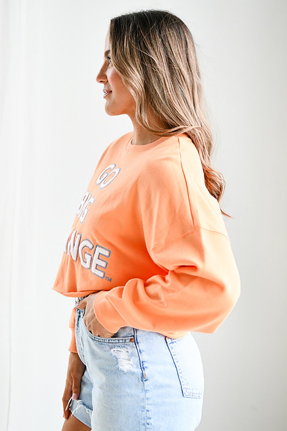 Gameday Social Women's University of Tennessee Volunteers Perkins Chenille Slogan Cropped Long Sleeve Crew T-shirt - view number 2
