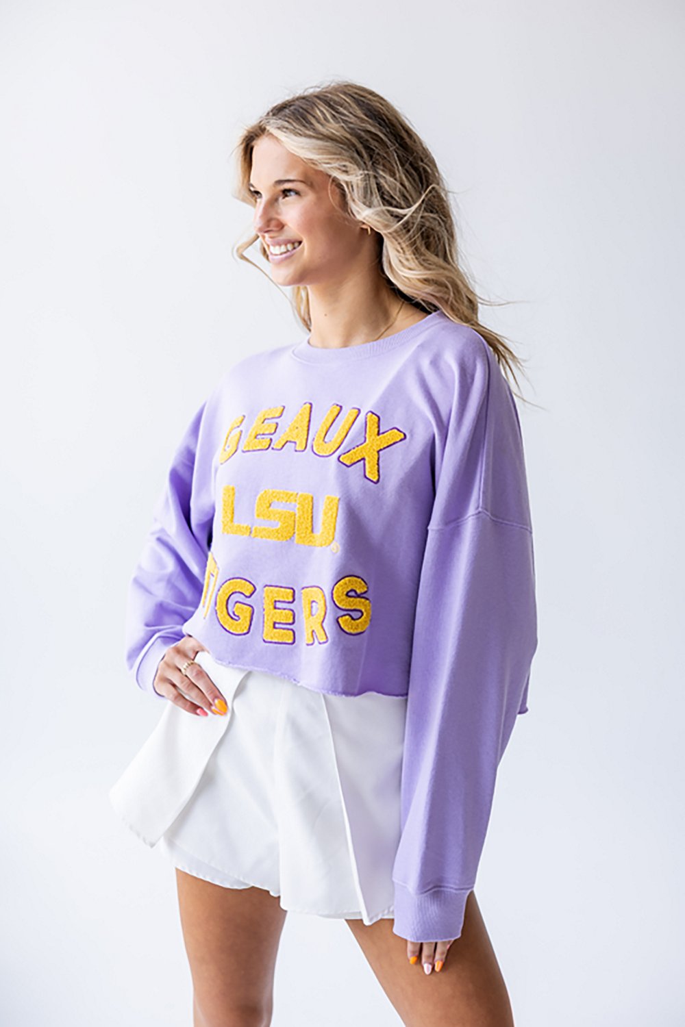 Gameday Social Women's Louisiana State University Tigers Perkins Chenille Slogan Cropped Long Sleeve Crew T-shirt - view number 2