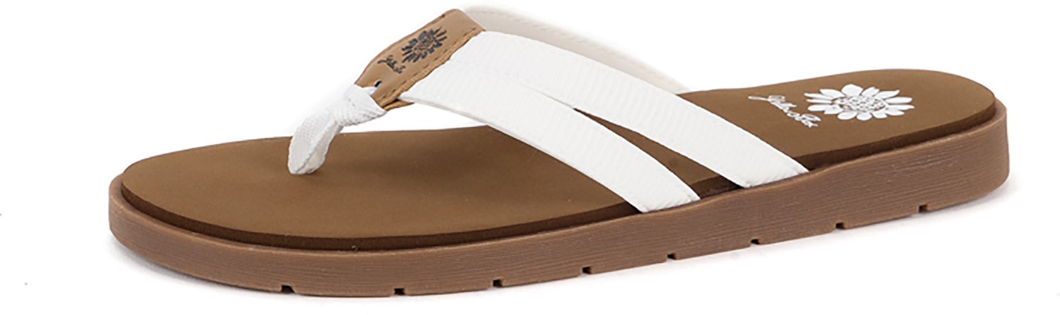 Yellow Box Women's Femmie Flip Flop Sandals - view number 3