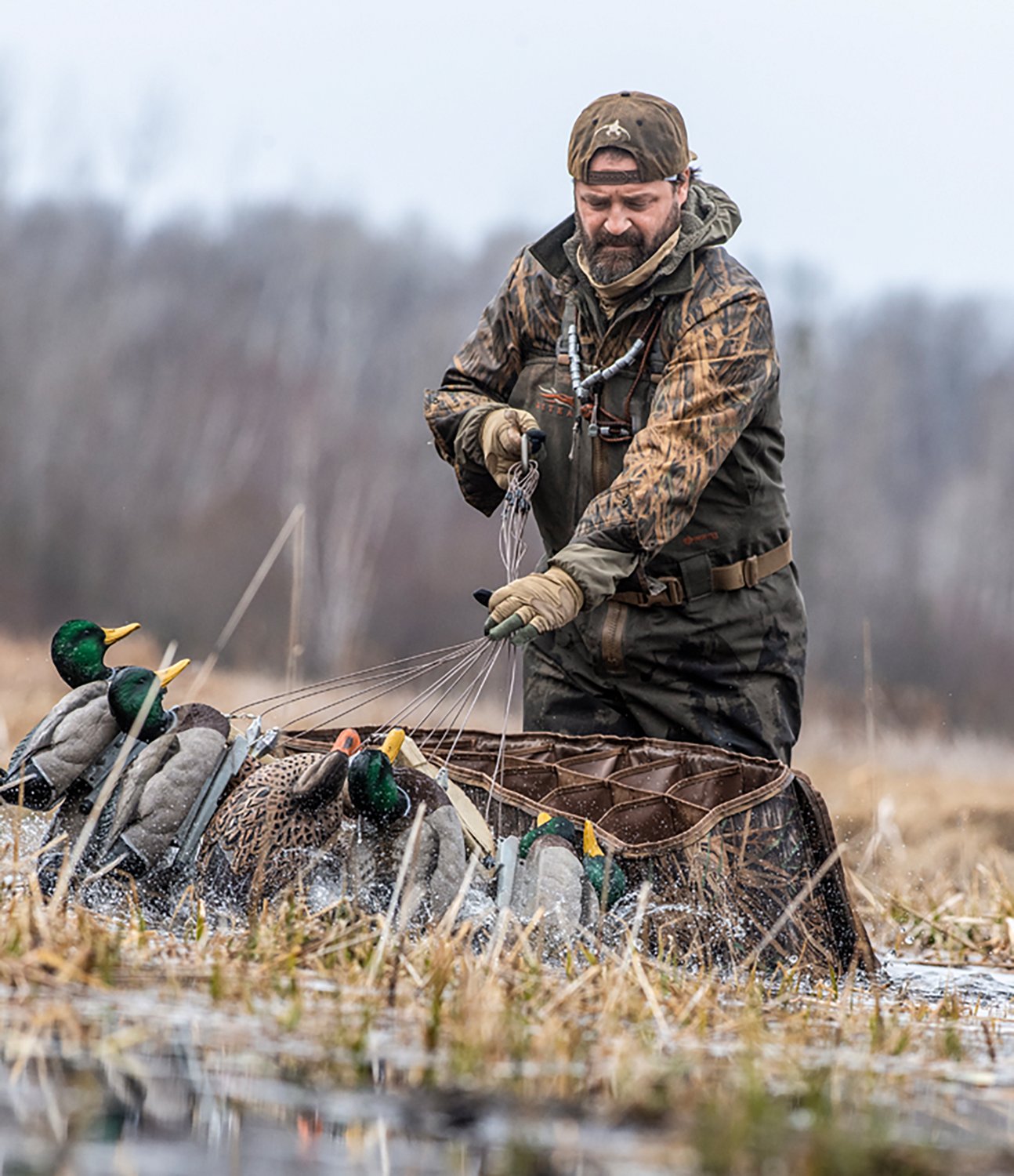 Rig'Em Right Outdoors 12-Slot Deluxe Duck Decoy Bag - view number 5