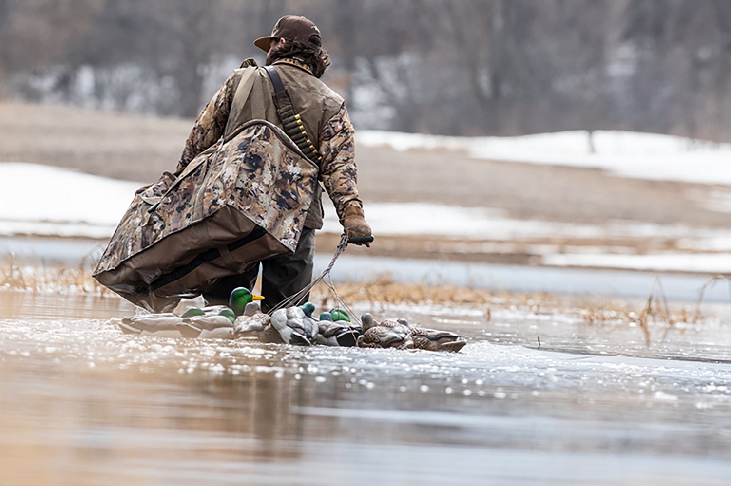 Rig'Em Right Outdoors 12-Slot Deluxe Duck Decoy Bag - view number 3