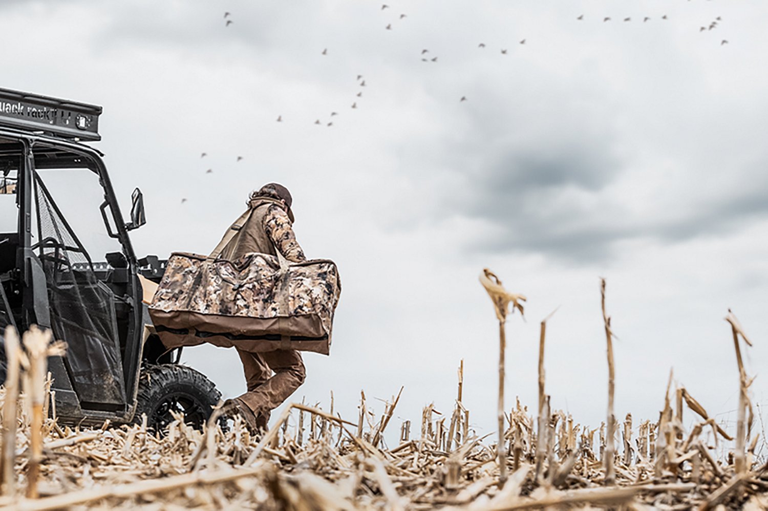 Rig'Em Right Outdoors 12-Slot Deluxe Duck Decoy Bag - view number 5