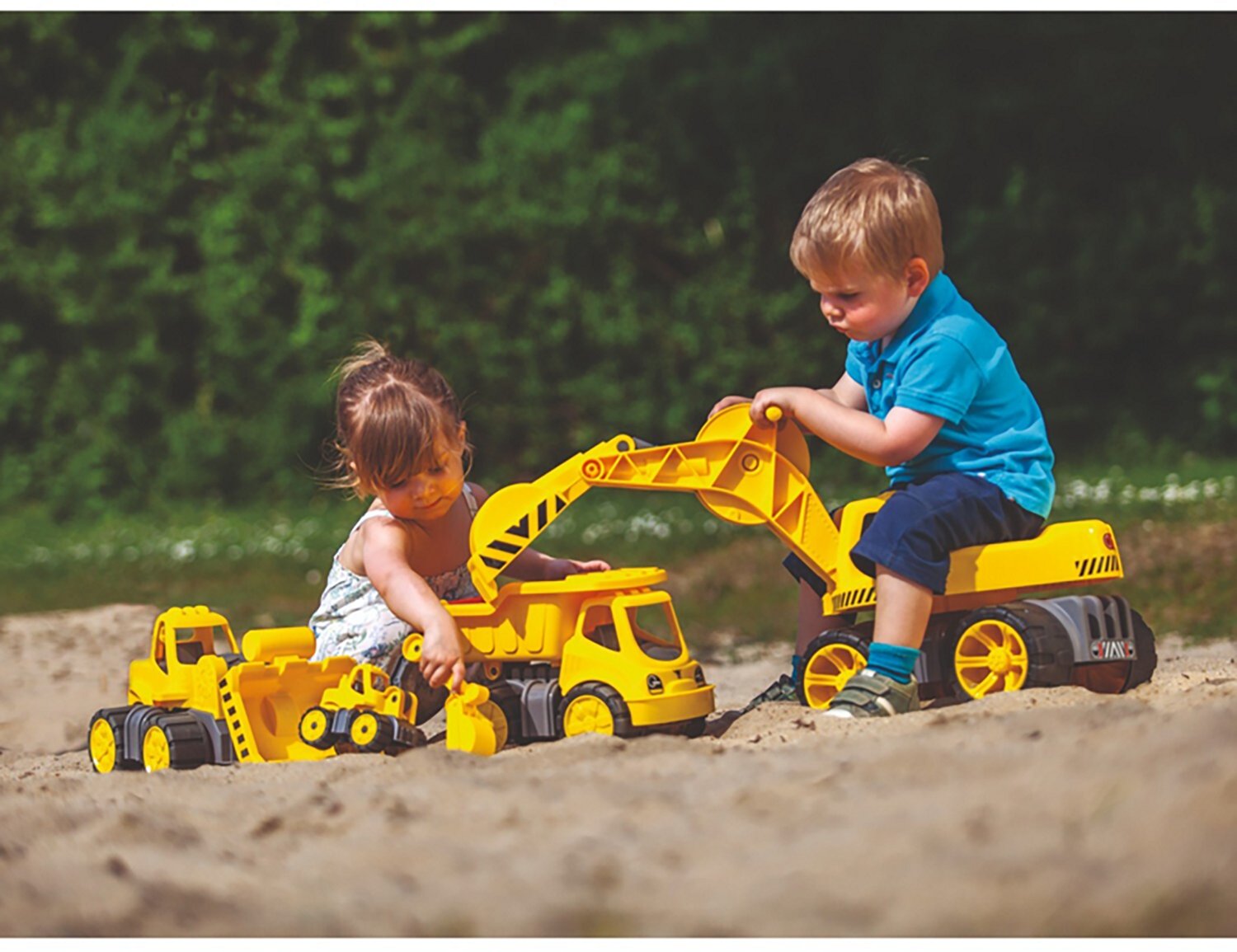 AquaPlay BIG Power Work Maxi Digger Excavator Ride On Toy - view number 7