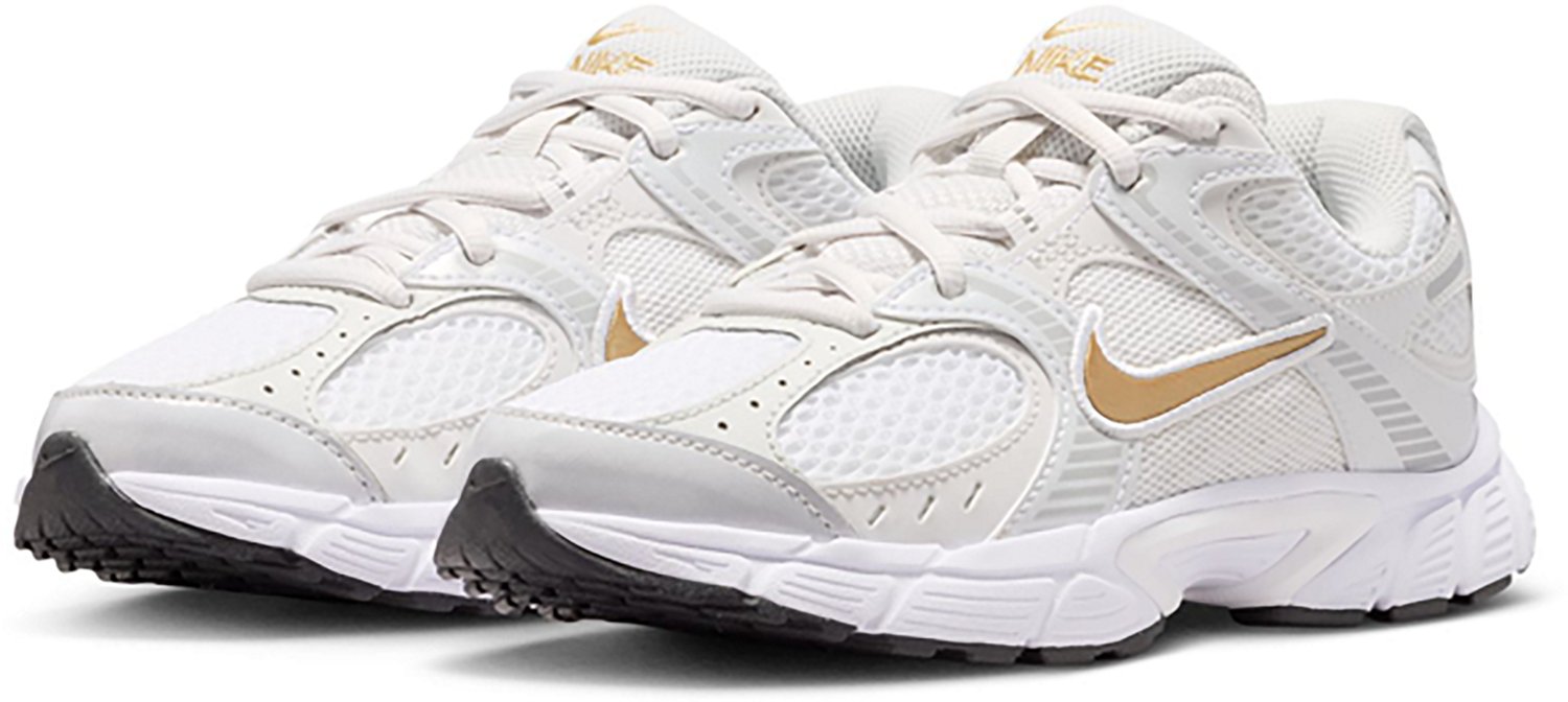 Nike Kids' Grade School V5 Runner - view number 3