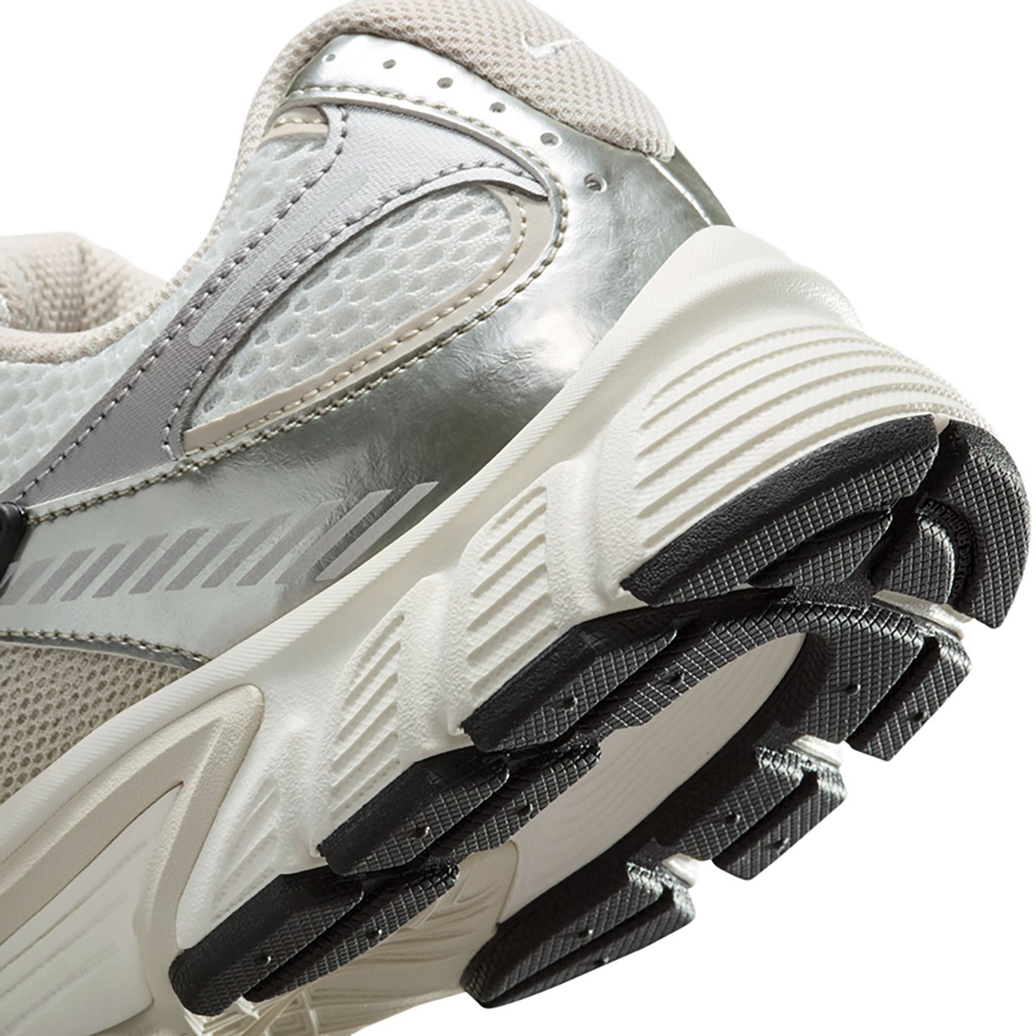 Nike Women's V5 Runner Running Shoes - view number 8