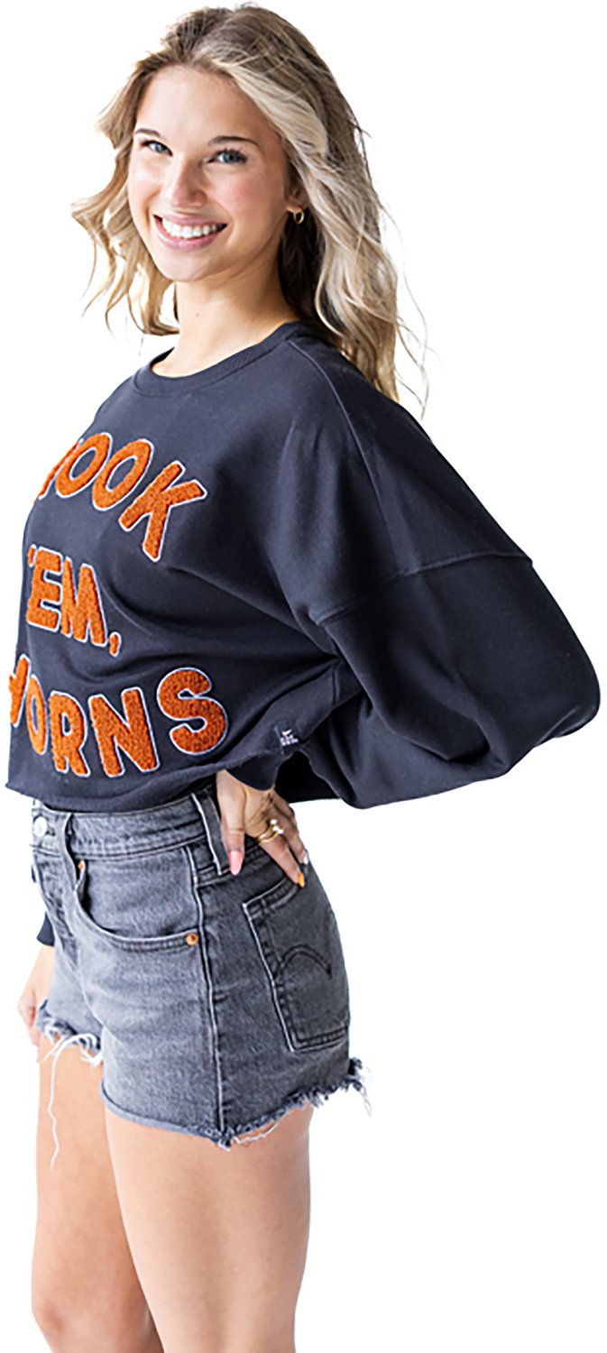 Gameday Social Women's University of Texas Longhorns Perkins Chenille Slogan Cropped Long Sleeve Crew T-shirt - view number 2