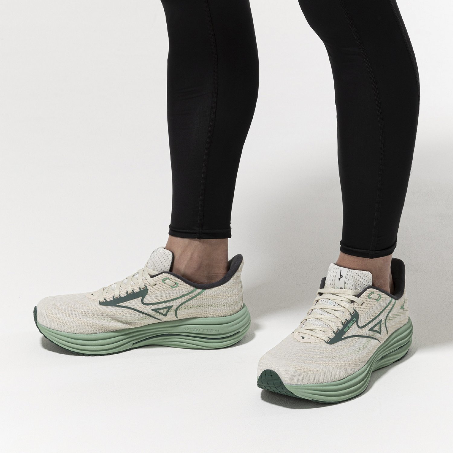 Mizuno Men's Wave Rider 29 Running Shoe - view number 7