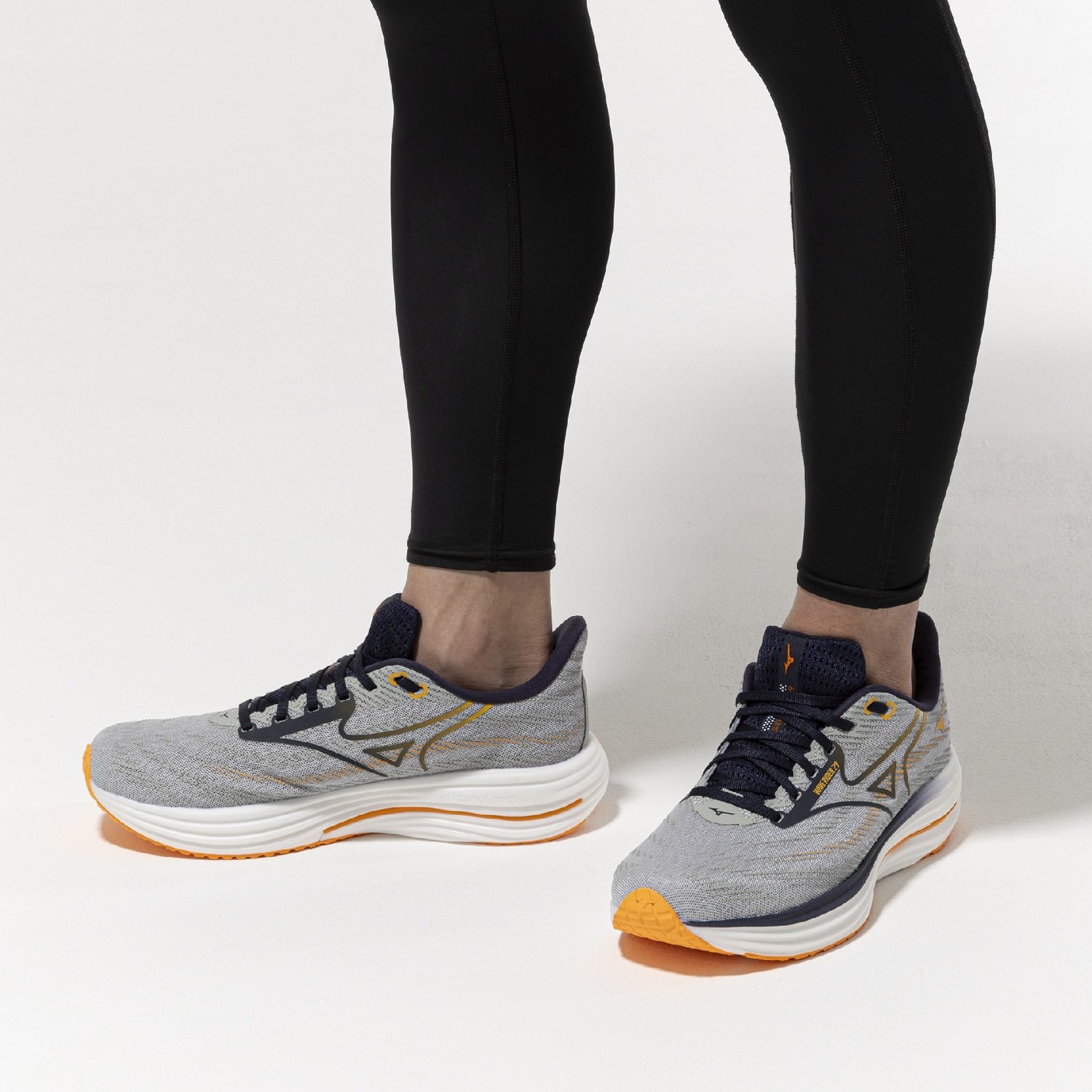 Mizuno Men's Wave Rider 29 Running Shoe - view number 8