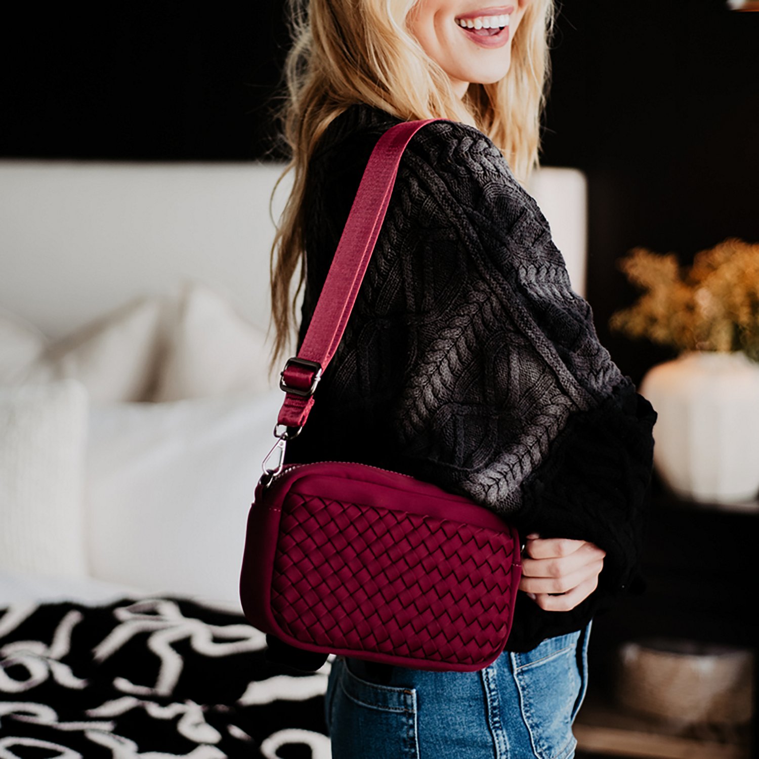 Katydid Women's Woven Crossbody Bag - view number 6
