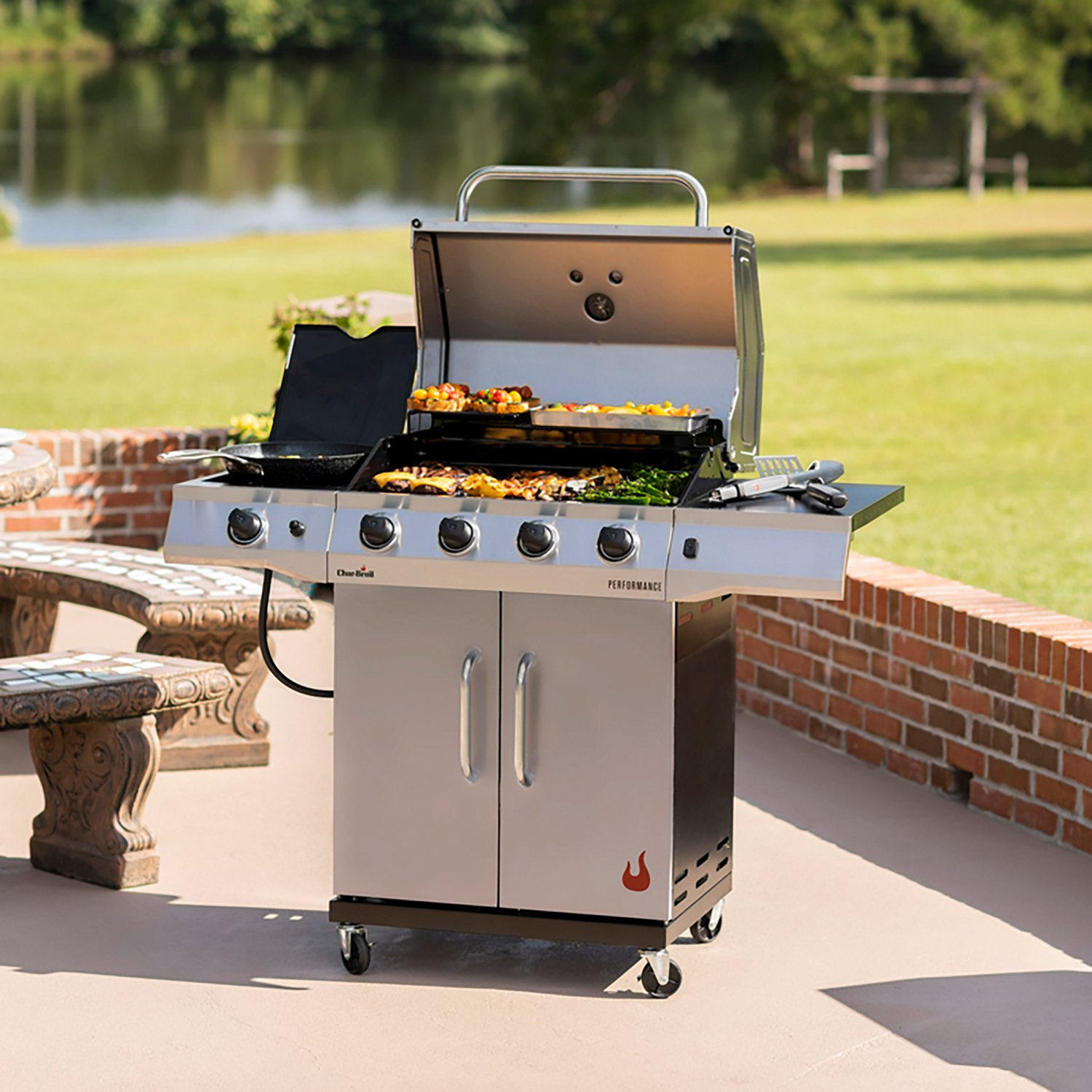 Charbroil Performance Series 4-Burner Gas Grill - view number 7