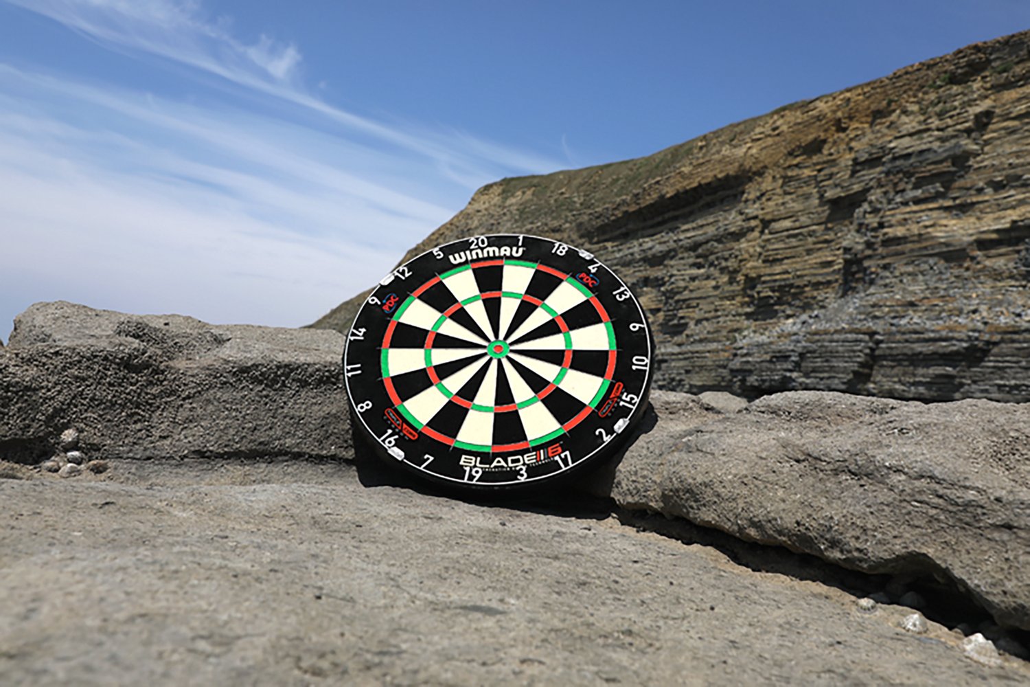 Winmau Blade 6 Triple Core Professional PDC Dartboard - view number 7