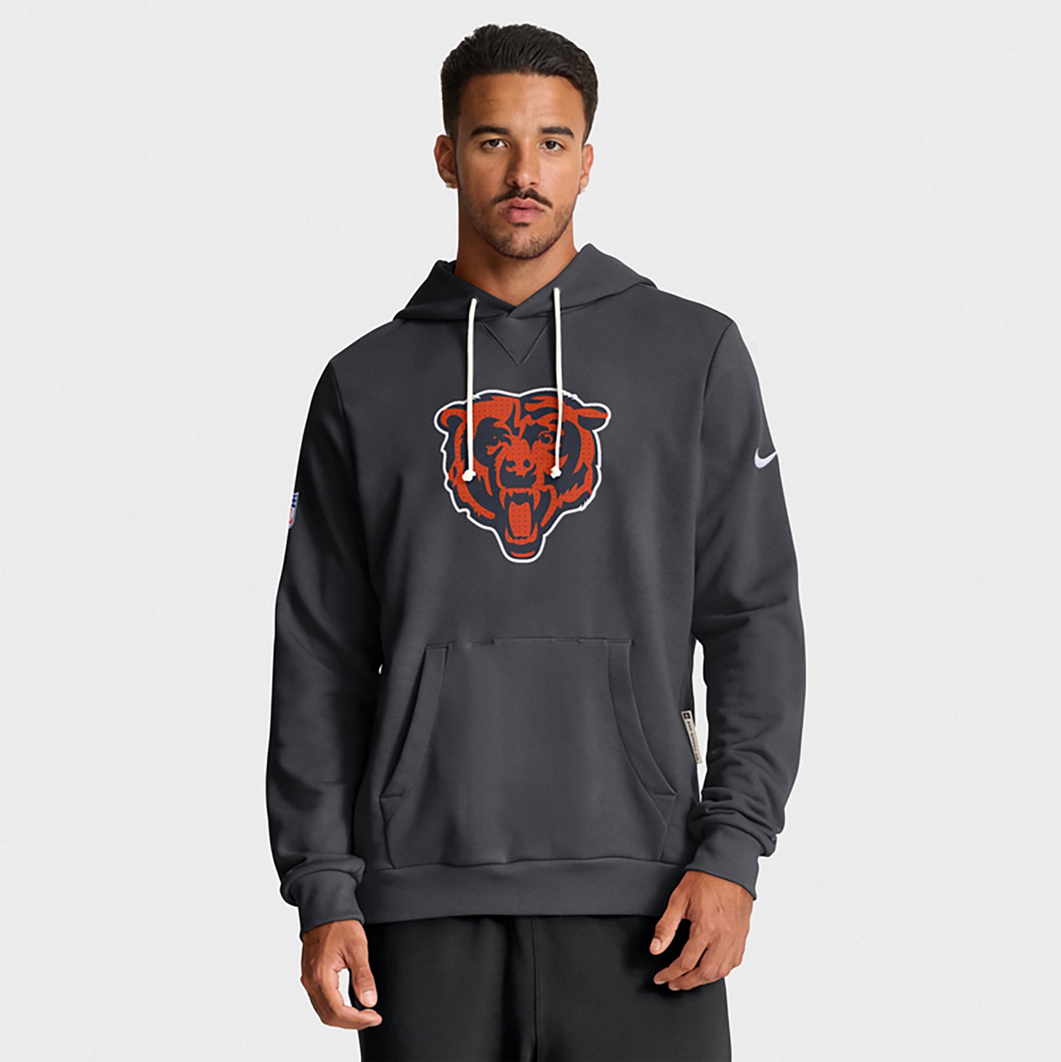 Nike Men's Chicago Bears Sideline Pullover Long Sleeve Hoodie - view number 2