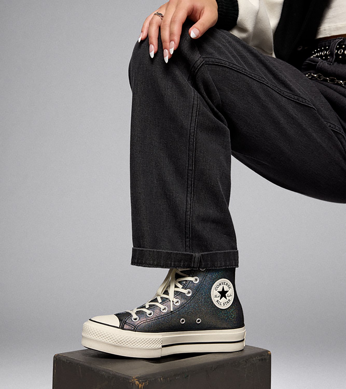 Converse Women's Chuck Taylor All Star Lift Platform Sparkle Shoes - view number 8