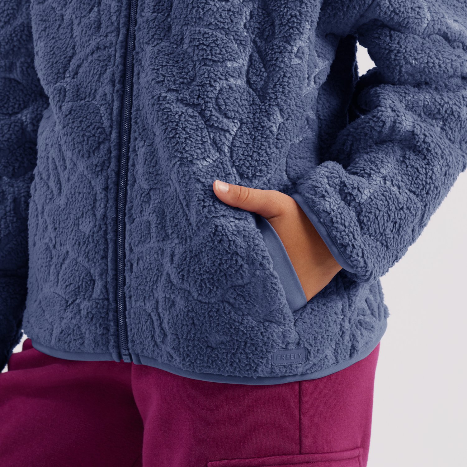 Freely Girls' Amelia Embossed Full-Zip Sherpa Jacket - view number 4