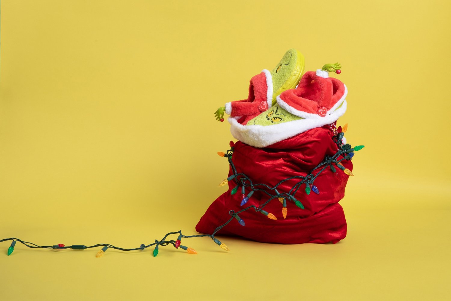 Crocs Classic Kids The Grinch Lined Clogs - view number 7