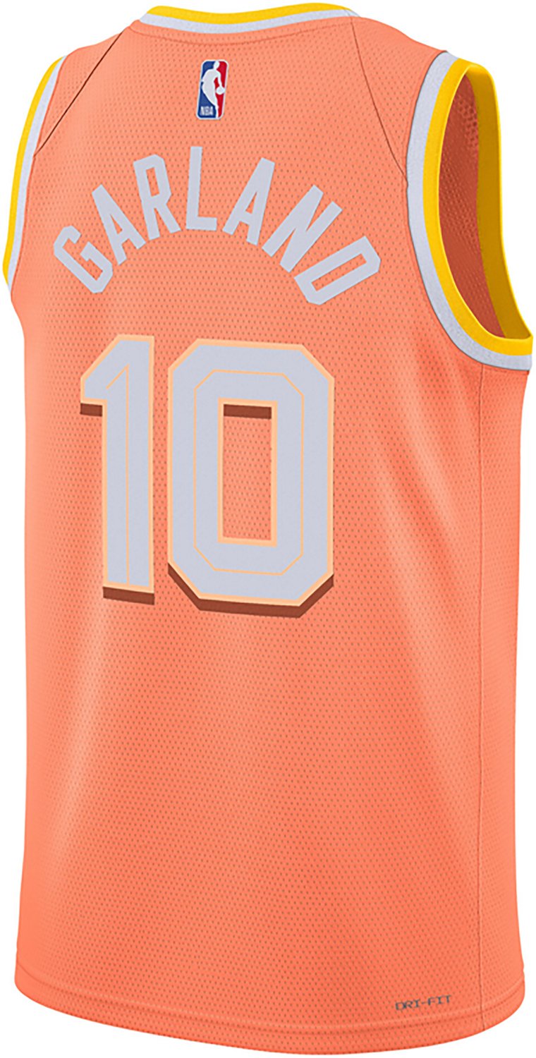 Nike Men's Cleveland Cavaliers 2025 City Edition Darius Garland Swingman Jersey - view number 2