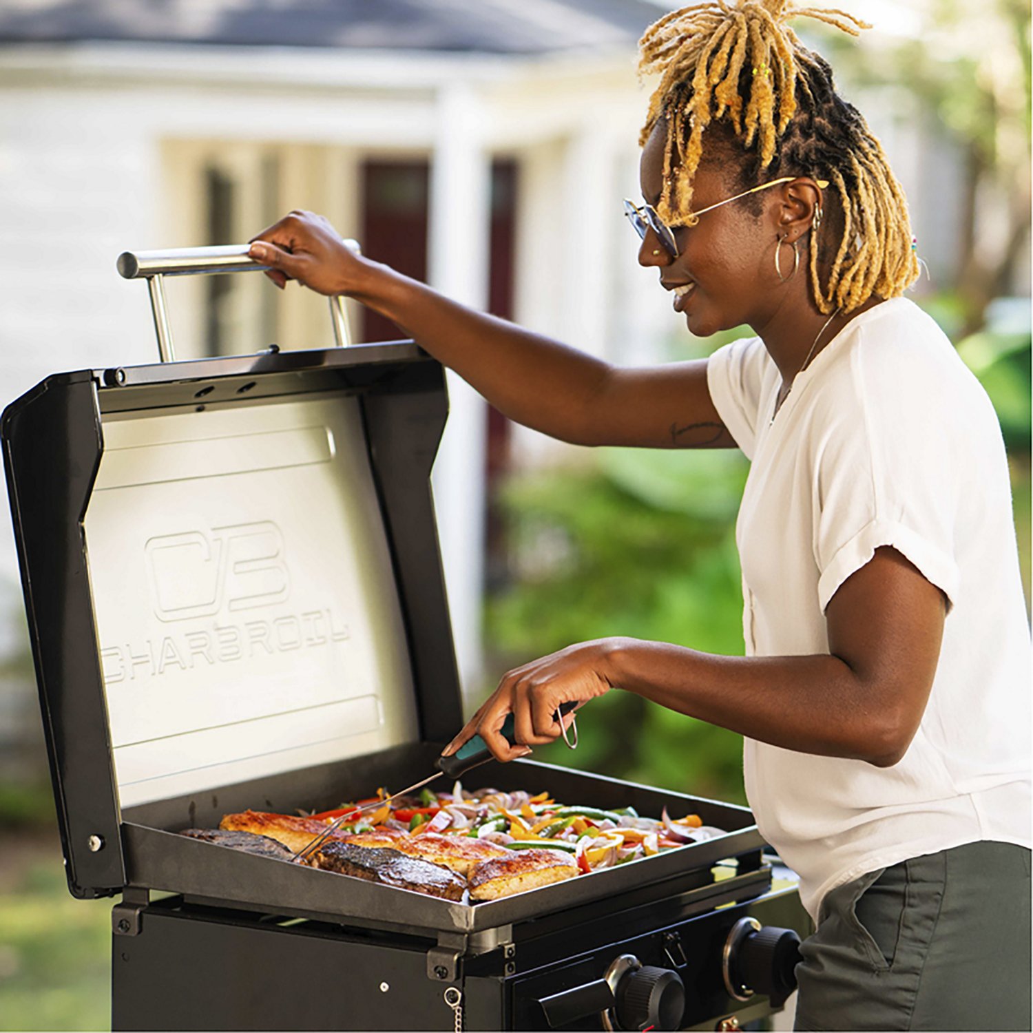 Charbroil® 22" Performance Series™ Folding Cart 2 Burner Portable Propane Gas Griddle - view number 8