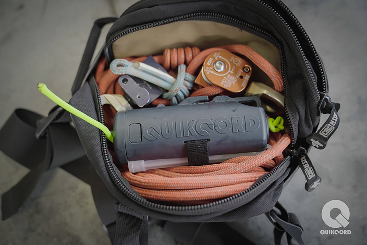 Quikcord Paracord Dispenser with Cord and Snaplight - view number 5