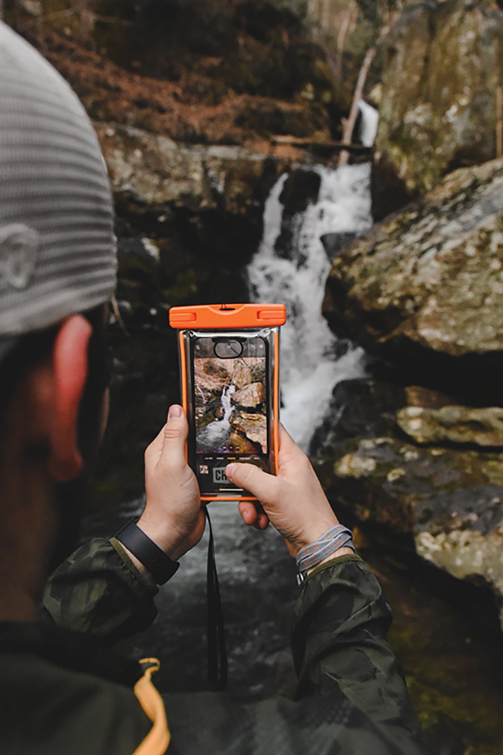 Chums Glow Phone Pouch                                                                                                           - view number 5