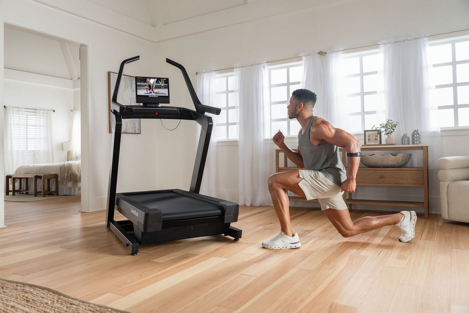 NordicTrack Elite X16i Treadmill  - view number 7