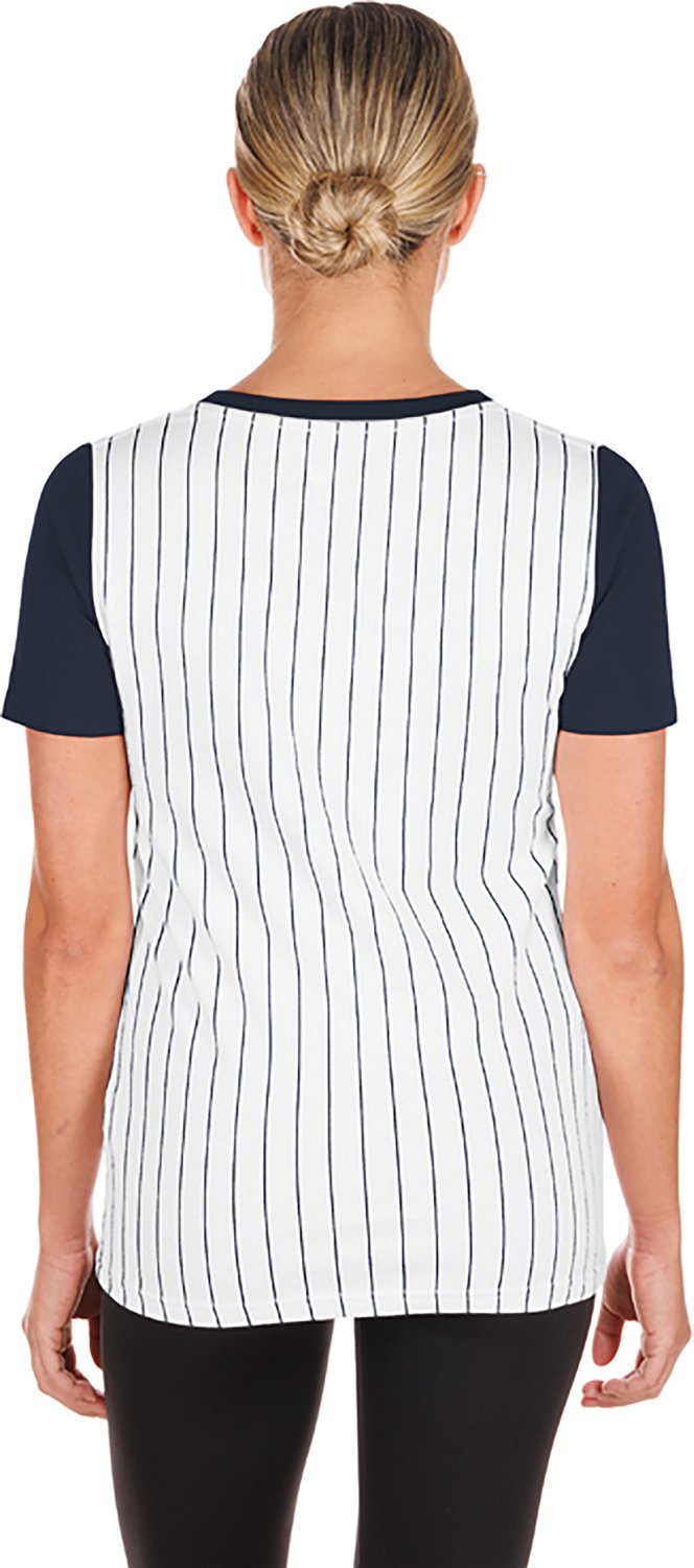 New Era Women's Atlanta Braves Pinstripe T-shirt - view number 2