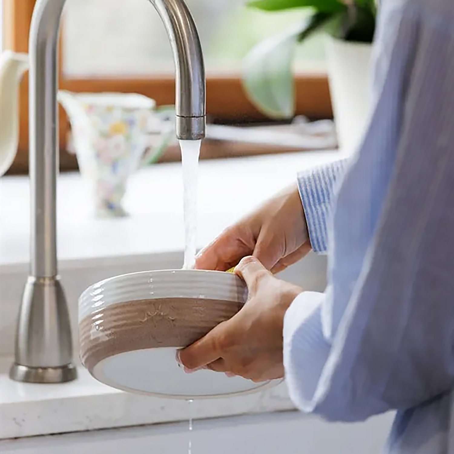 Mason Cash Heart Paw Dog Bowl - view number 5